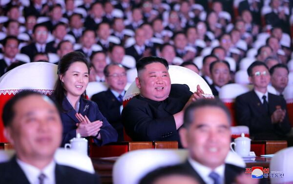 ظهور زوجة الزعيم الكوري الشمالي، ري سول جو لأول مرة منذ عام - سبوتنيك عربي