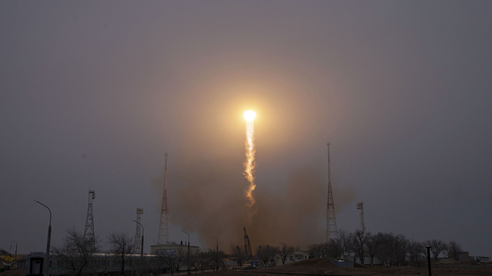 اطلاق صاروخ حامل سويوز-2.1أ، مركبة فضائية بروغريس ام- اس-16، قاعدة بايكونور الفضائية، 15 فبراير 2021 - سبوتنيك عربي, 1920, 25.11.2021
