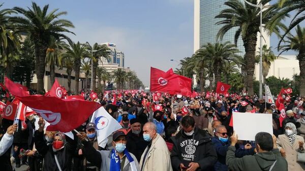 مسيرة حاشدة لأنصار حركة النهضة في شارع الحبيب بورقيبة، تونس، 27 فبراير/ شباط 2021 - سبوتنيك عربي