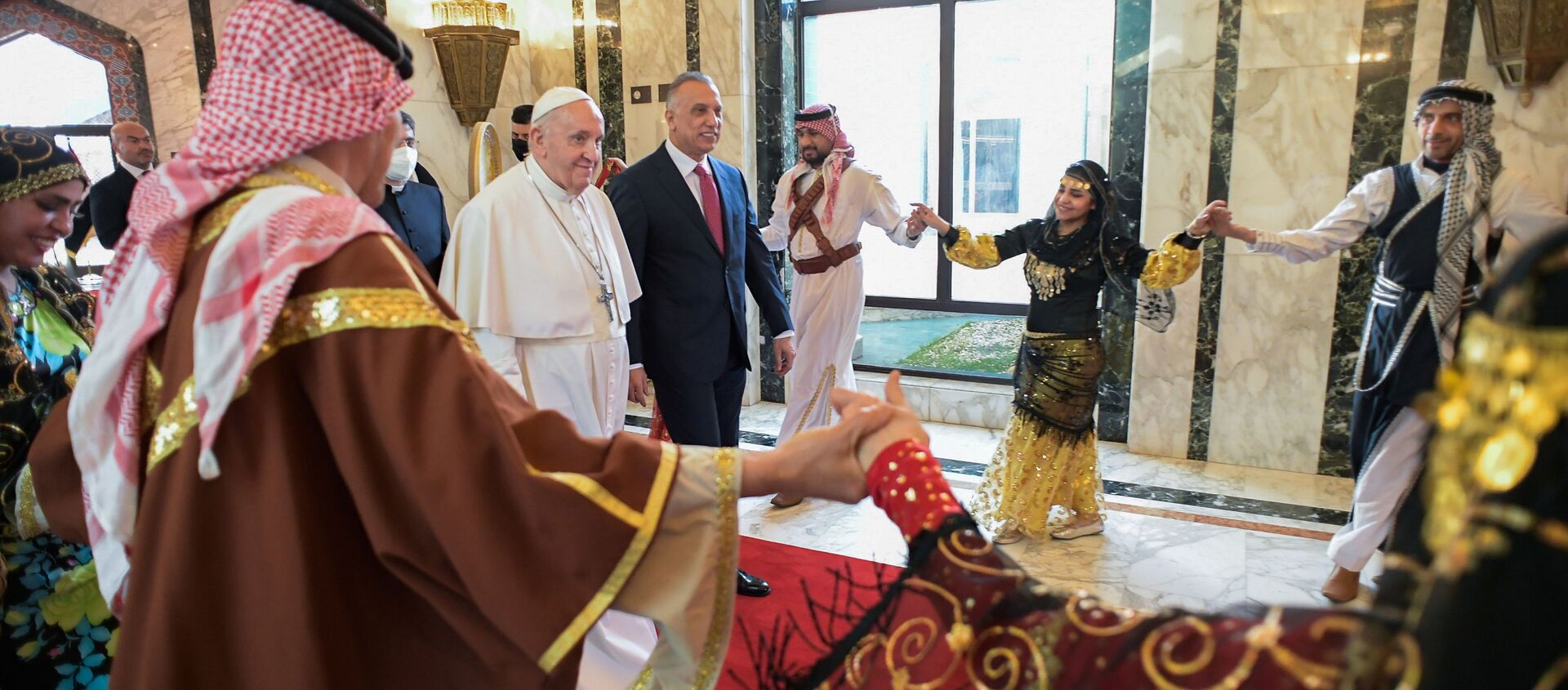 مراسم استقبال البابا فرانسيس بحضور رئيس وزراء العراق مصطفي الكاظمي في بغداد، العراق 5 مارس 2021 - سبوتنيك عربي, 1920, 10.03.2021