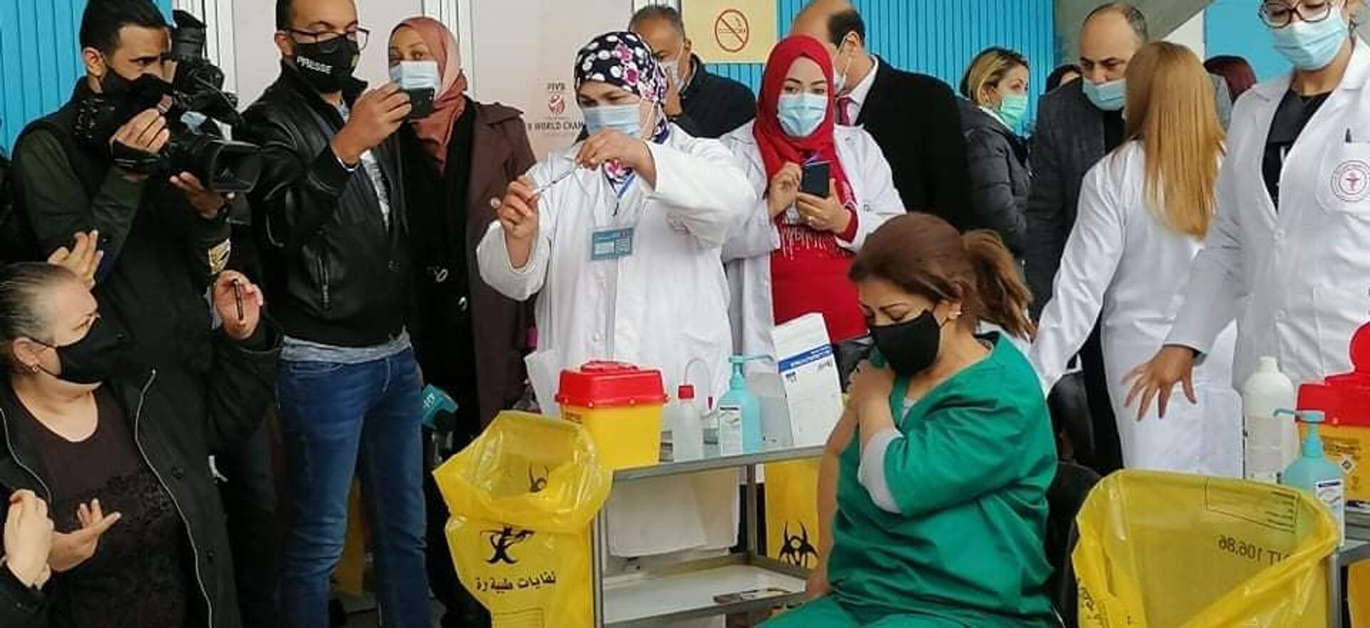 انطلاق حملة التطعيم ضد كورونا في تونس باستخدام لقاح سبوتنيك - سبوتنيك عربي, 1920, 24.03.2021