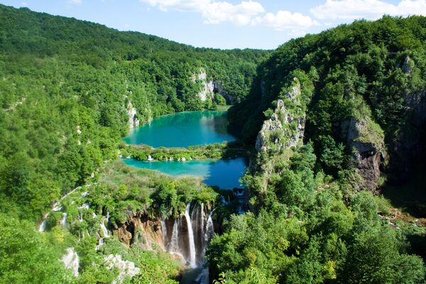الحديقة الوطنية بحيرات بليتفيتش في كرواتيا - سبوتنيك عربي