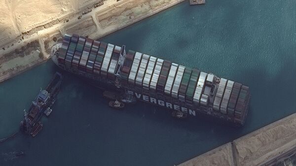 السفينة الجانحة في قناة السويس - سبوتنيك عربي