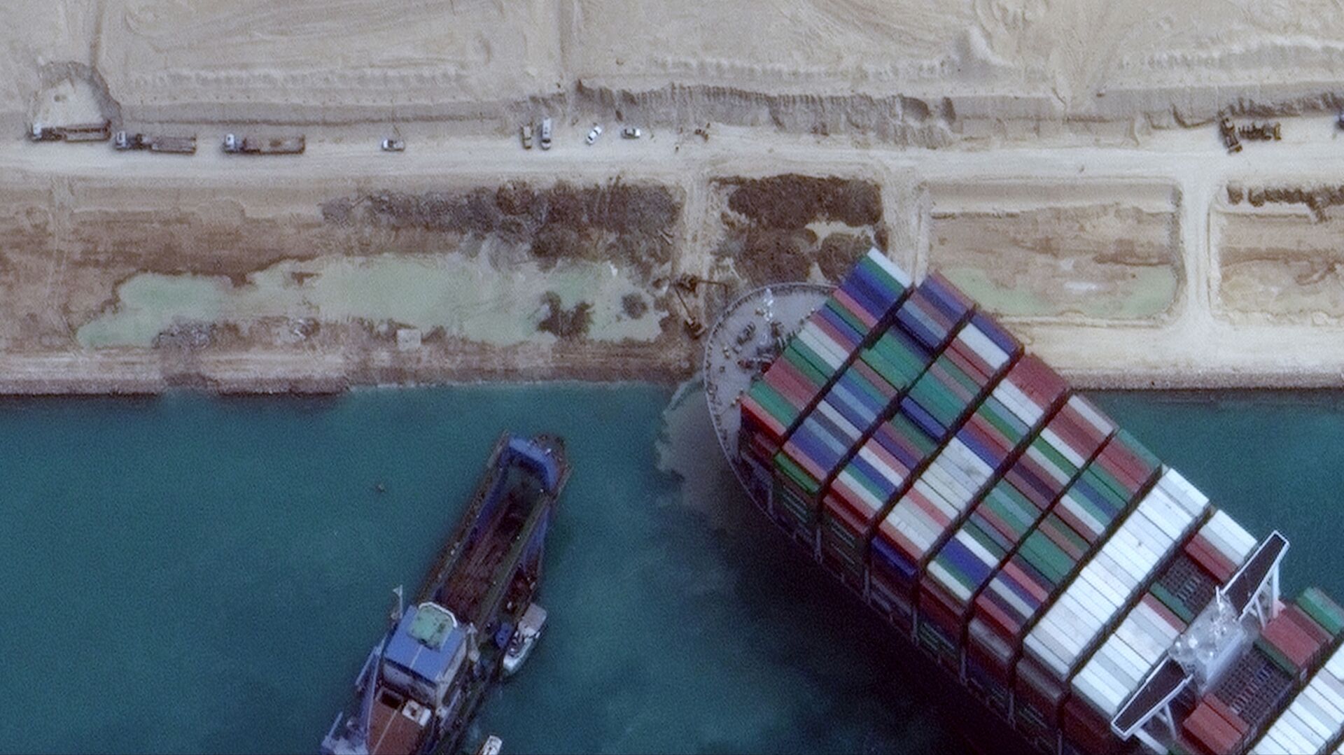 محاولات تعويم السفينة العملاقة إيفر جيفن في قناة السويس، مصر 28 مارس 2021 - سبوتنيك عربي, 1920, 29.03.2021