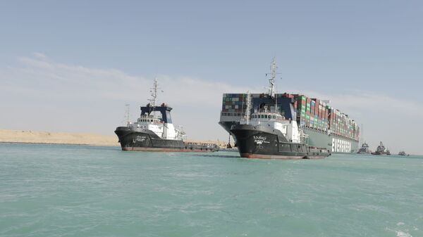 تواصل حركة الملاحة في قناة السويس بعد تعويم  السفينة الجانحة - سبوتنيك عربي