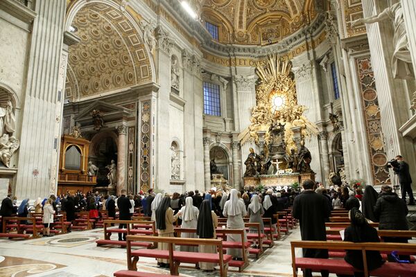 مراسم الاحتفال بعيد الفصح الكاثوليكي في الفاتيكان 4 أبريل 2021 - سبوتنيك عربي