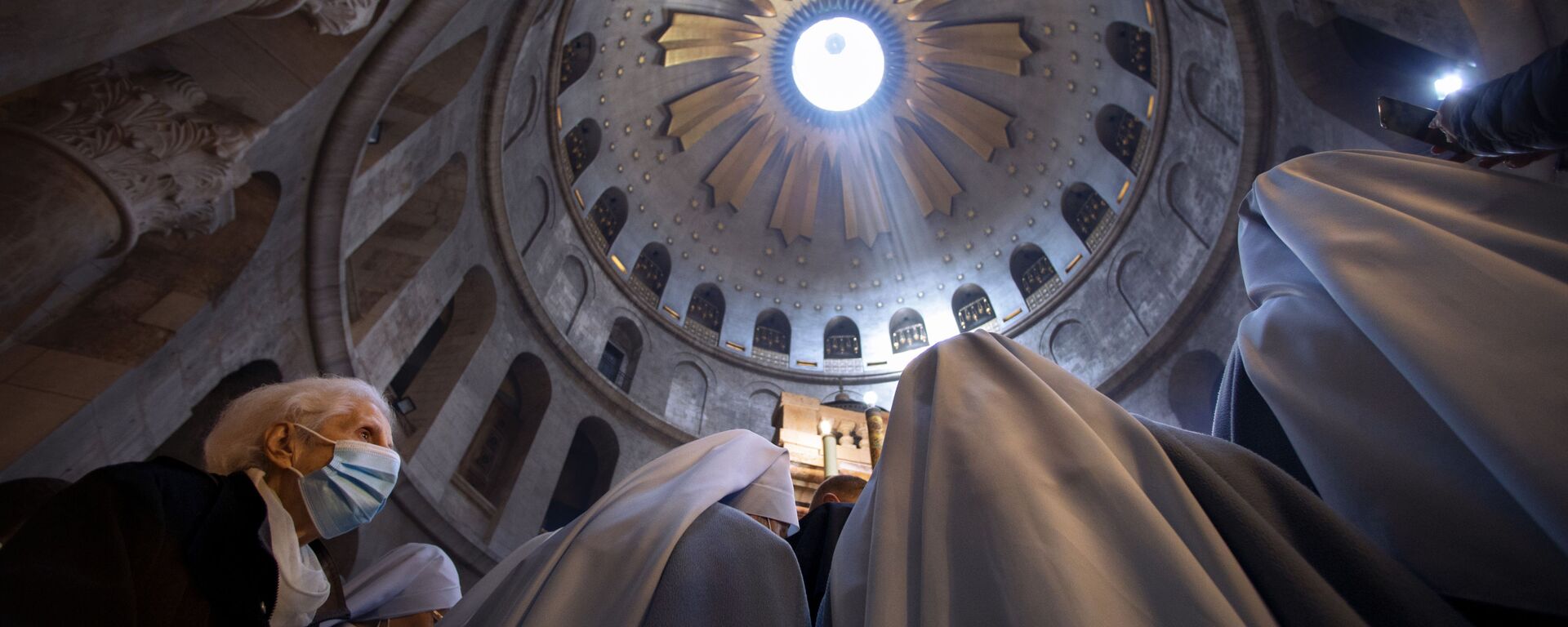 مراسم الاحتفال بعيد الفصح الكاثوليكي في كنيسة القيامة في مدينة القدس القديمة، فلسطين 4 أبريل 2021 - سبوتنيك عربي, 1920, 26.04.2022