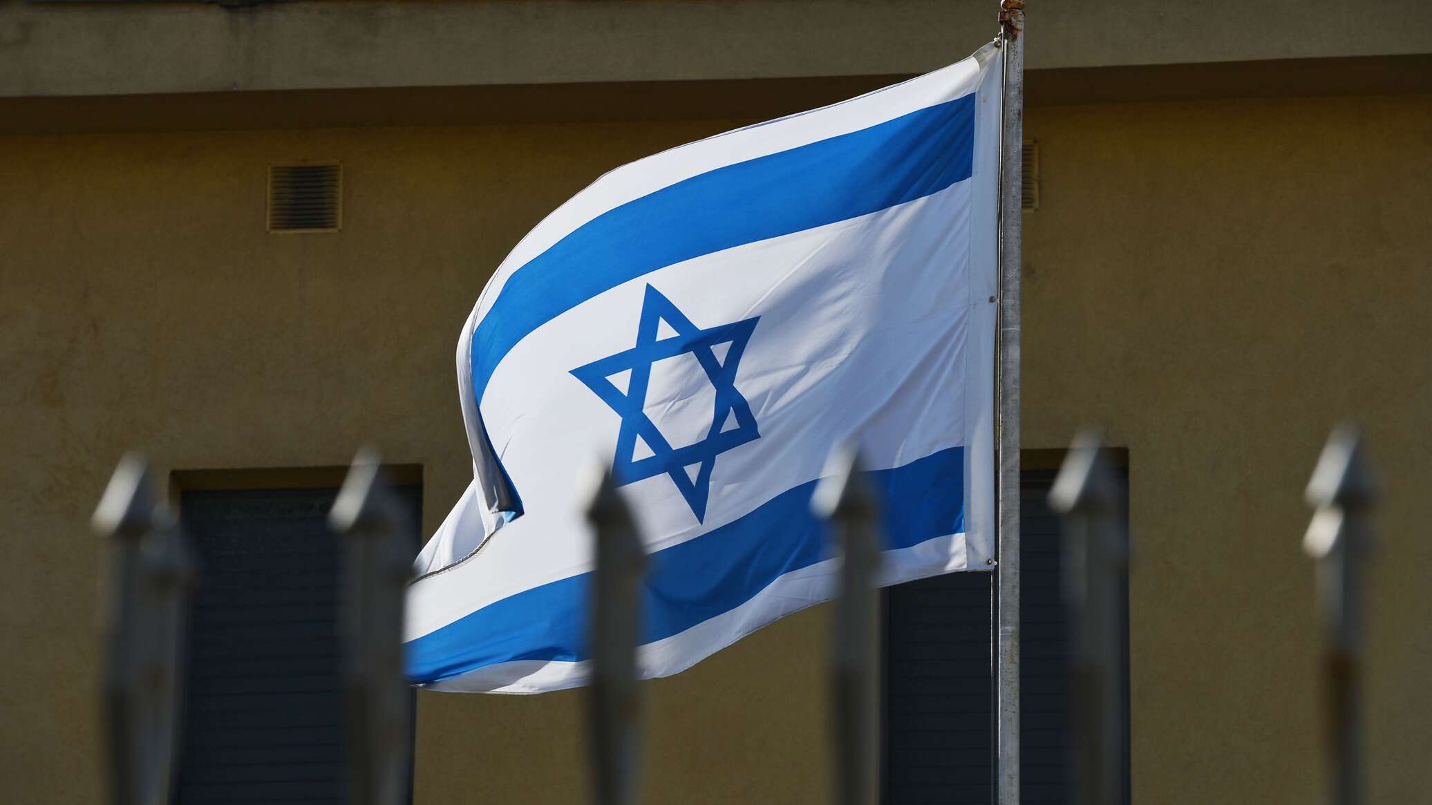 الشاباك يعتقل 13 شخصا من سكان الشمال الإسرائيلي خططوا لتنفيذ هجمات في مواقع استراتيجية بالبلاد