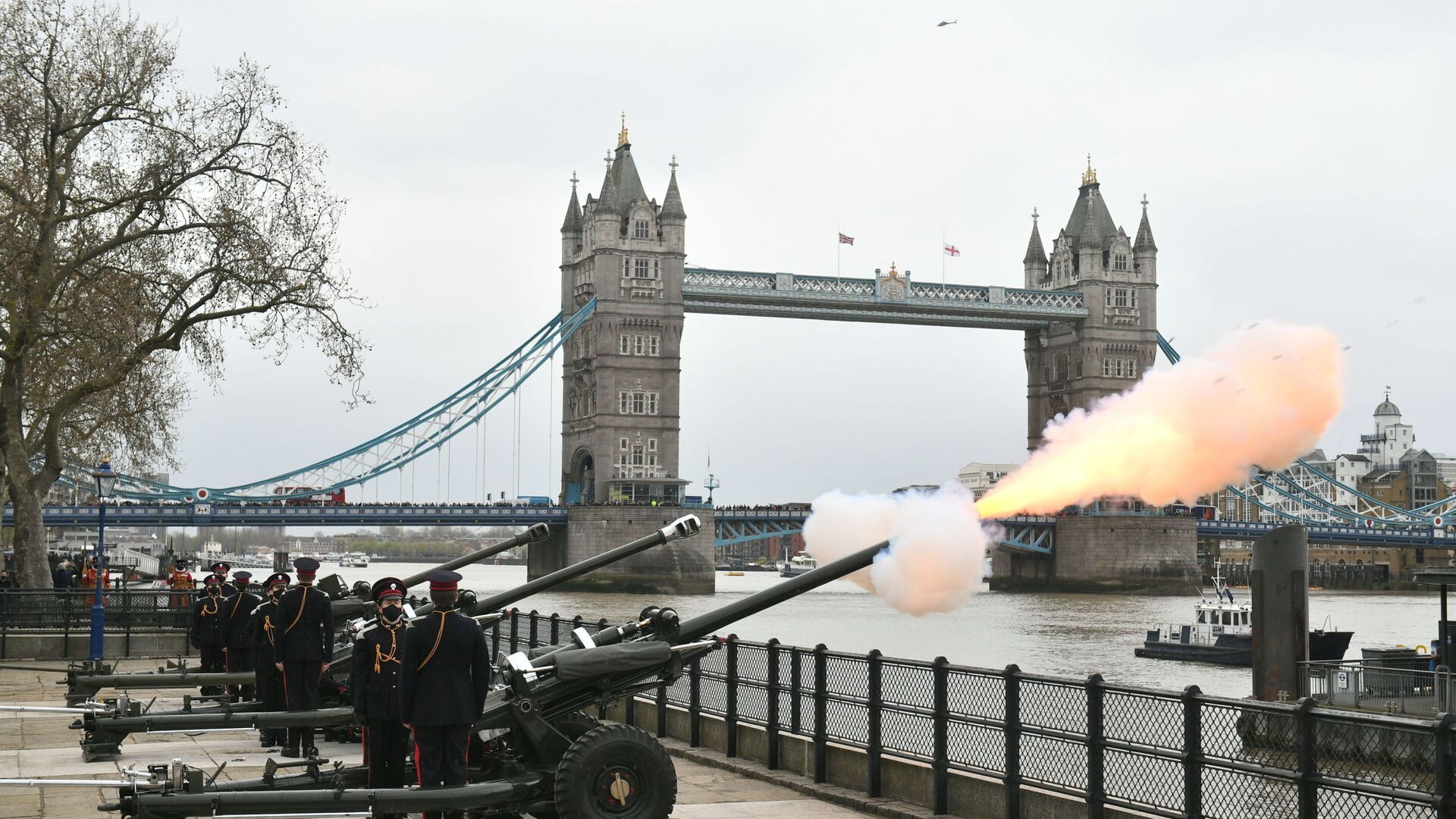 المدفعية البريطانية الملكية تطلق 41 قذيفة مدفعية إحياء لذكرى وفاة الأمير فيليب، لندن، بريطانيا 10 أبريل 2021 - سبوتنيك عربي, 1920, 26.07.2022