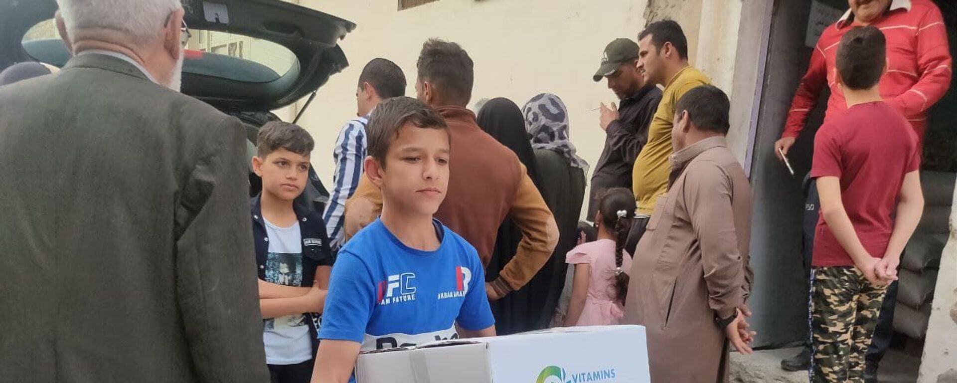 توزيع المساعدات للمحتاجين في رمضان في الموصل، العراق 15 أبريل 2021 - سبوتنيك عربي, 1920, 20.04.2021