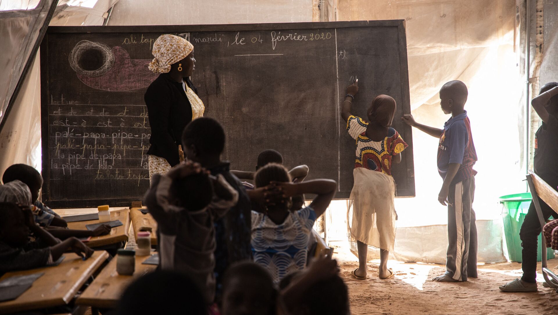 أطفال المدارس الابتدائية في دوري، بوركينا فاسو، 4 فبراير 2020 - سبوتنيك عربي, 1920, 15.04.2021