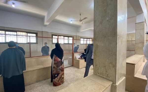 الزيارات داخل أحد السجون المصرية، 24 نيسان/ أبريل 2021 - سبوتنيك عربي