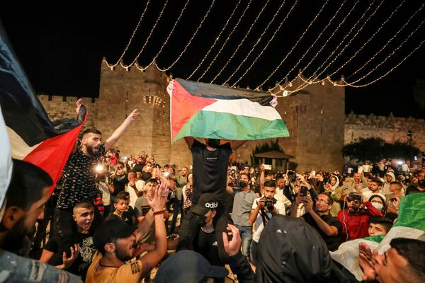 باب العامود، بعد انسحاب الشرطة الإسرائيلية، البلدة القديمة في القدس، فلسطين 25 أبريل 2021 - سبوتنيك عربي