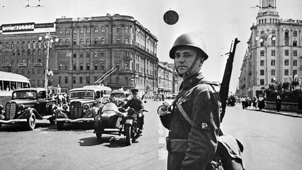 موسكو تستعد لمواجهة الغزاة المعتدين عام 1941 - سبوتنيك عربي