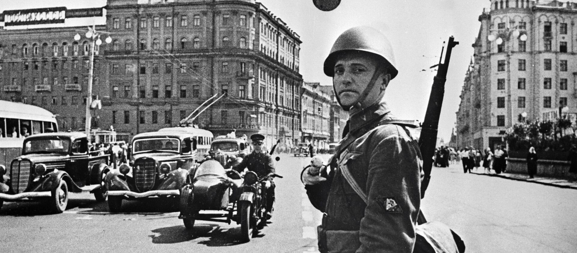 موسكو تستعد لمواجهة الغزاة المعتدين عام 1941 - سبوتنيك عربي, 1920, 05.05.2021