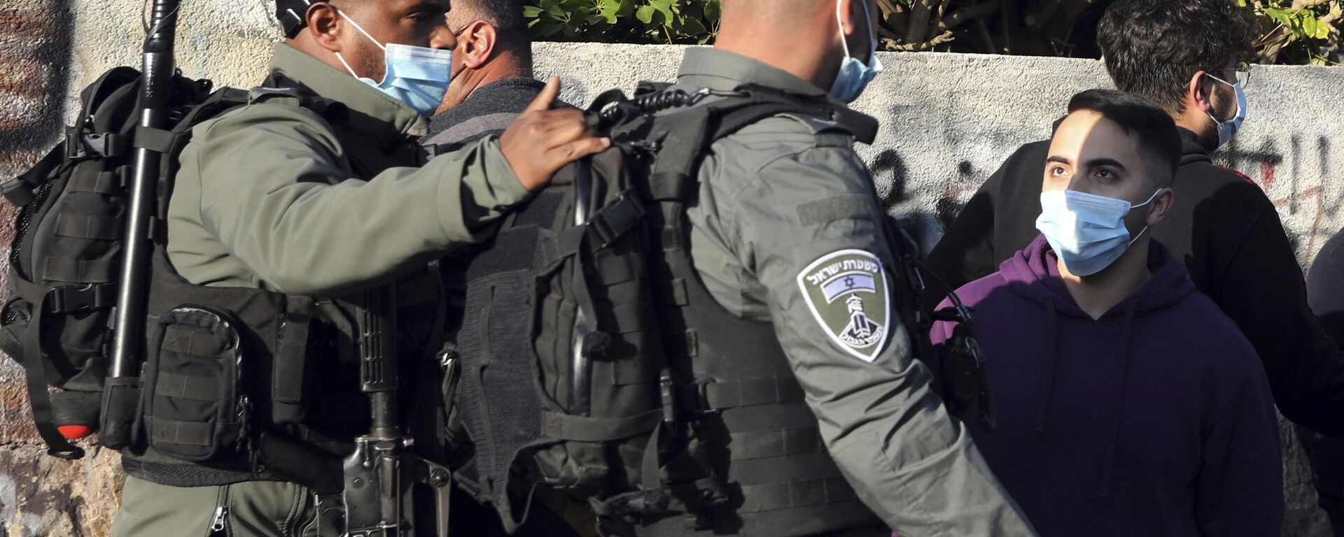 مواجهات بين أهالي حي الشيخ جراح وقوات الشرطة الإسرائيلية والمستوطنين، القدس الشرقية، فلسطين، 19 مارس 2021 - سبوتنيك عربي, 1920, 10.09.2021