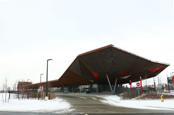 محطة الحافلات العمومية بيونير في تورونتو، كندا - سبوتنيك عربي