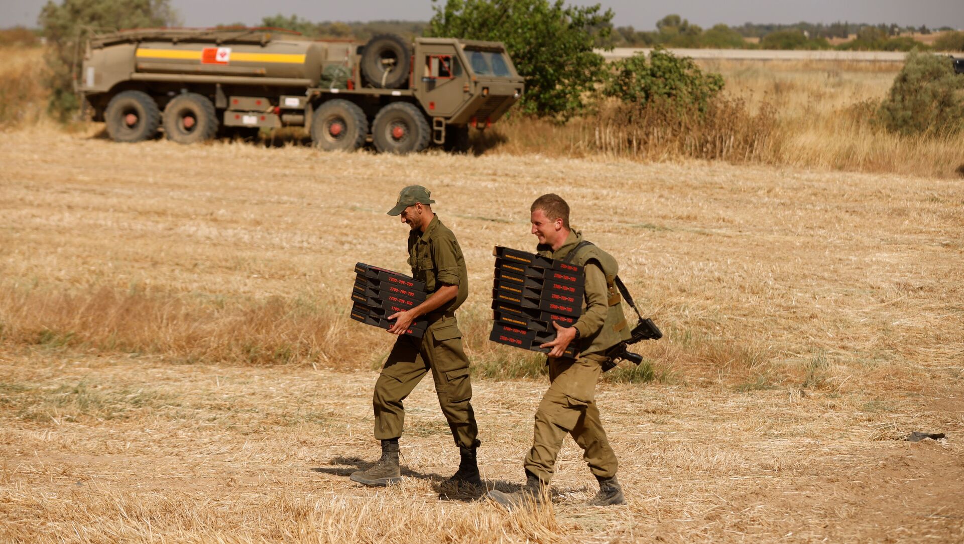 قوات الجيش الإسرائيلي ينتشر على الحدود مع قطاع غزة، فلسطين، إسرائيل 12 مايو 2021 - سبوتنيك عربي, 1920, 12.05.2021