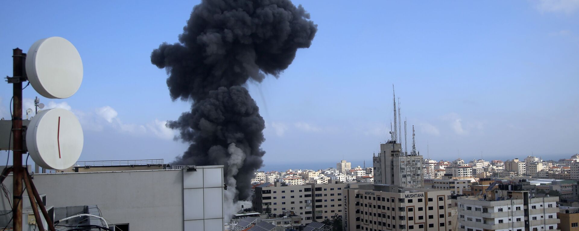 تجدد قصف الطيران الحربي على مناطق متفرقة في مدينة غزة، قطاع غزة، فلسطين، 13 مايو 2021 - سبوتنيك عربي, 1920, 20.07.2022