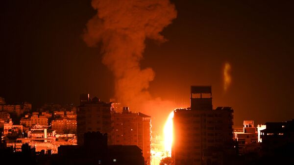  إسرائيل تشن غارات عنيفة على قطاع غزة 17 مايو / أيار 2021 - سبوتنيك عربي