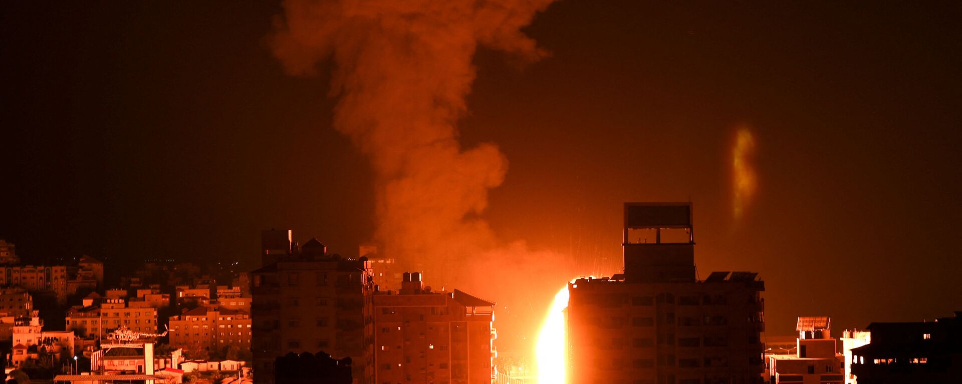  إسرائيل تشن غارات عنيفة على قطاع غزة 17 مايو / أيار 2021 - سبوتنيك عربي, 1920, 14.01.2024
