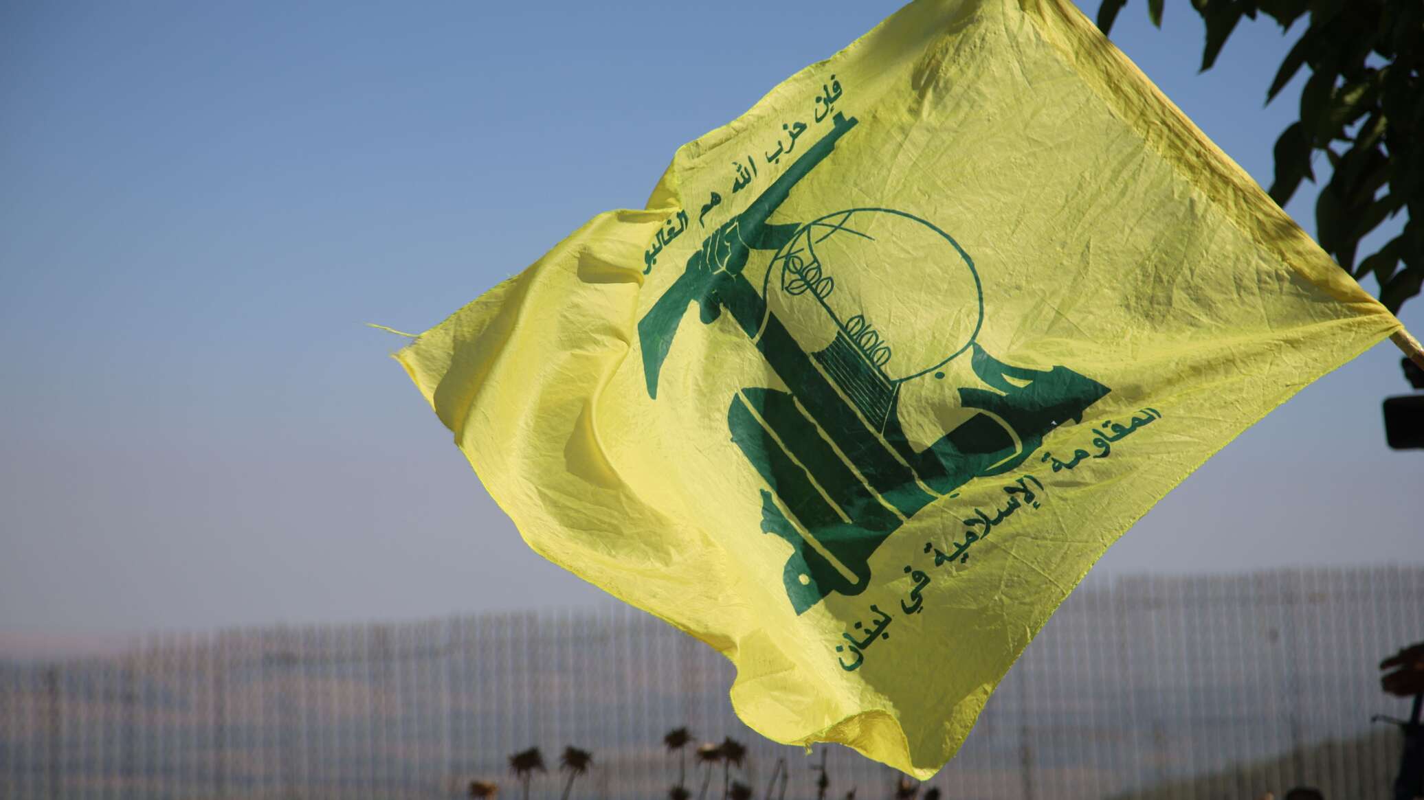 "حزب الله" يدين الهجمات الأمريكية البريطانية على اليمن