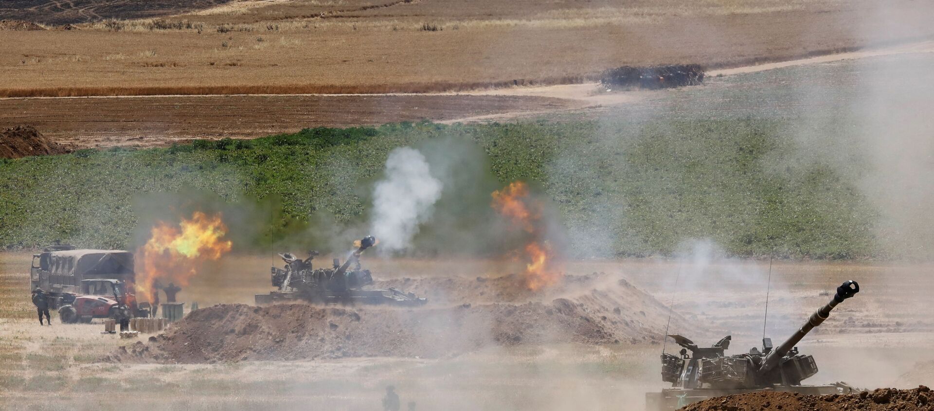 جنود الجيش الإسرائيلي على حدود قطاع غزة، فلسطين، إسرائيل 16 مايو 2021 - سبوتنيك عربي, 1920, 17.05.2021
