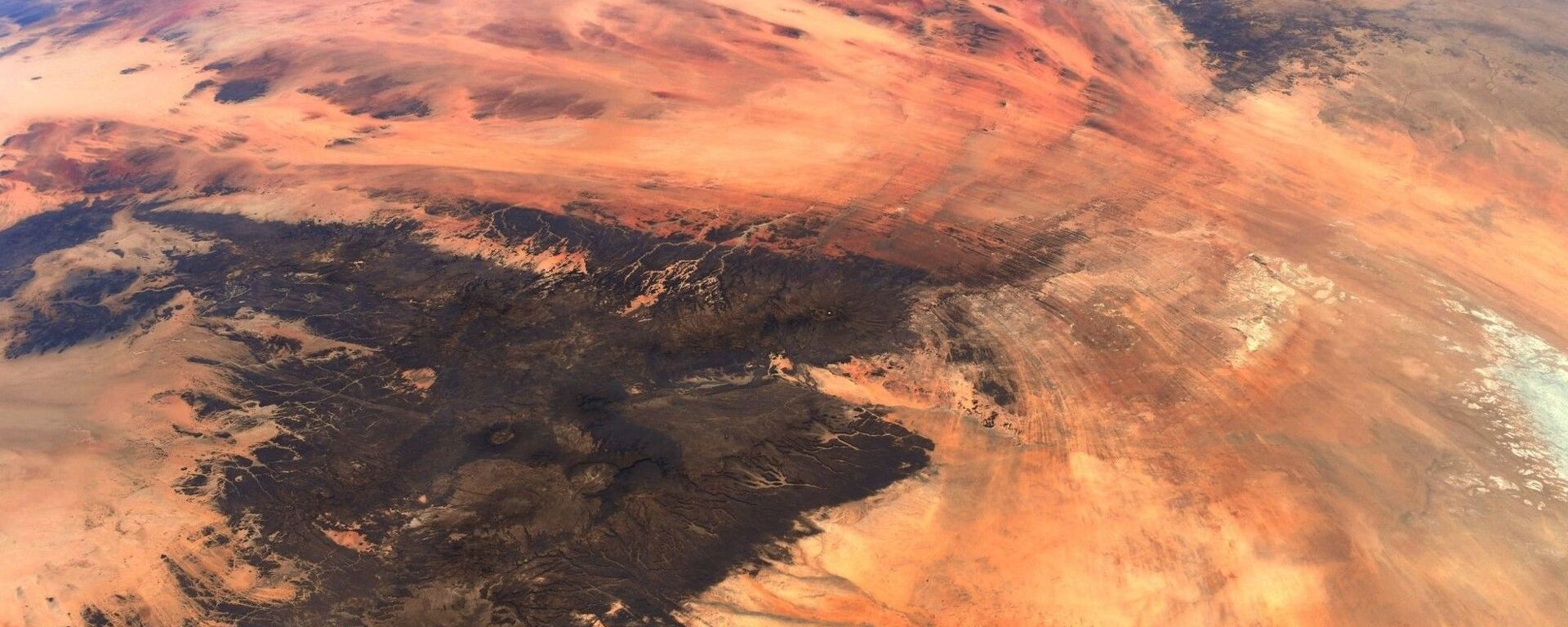 منظر يطل على عين الصحراء، غرب أفريقيا، محطة الفضاء الدولية - سبوتنيك عربي, 1920, 30.05.2023