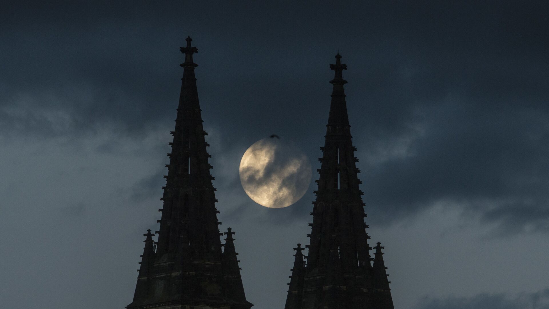 القمر العملاق في براغ، التشيك 25 مايو 2021  - سبوتنيك عربي, 1920, 24.02.2022