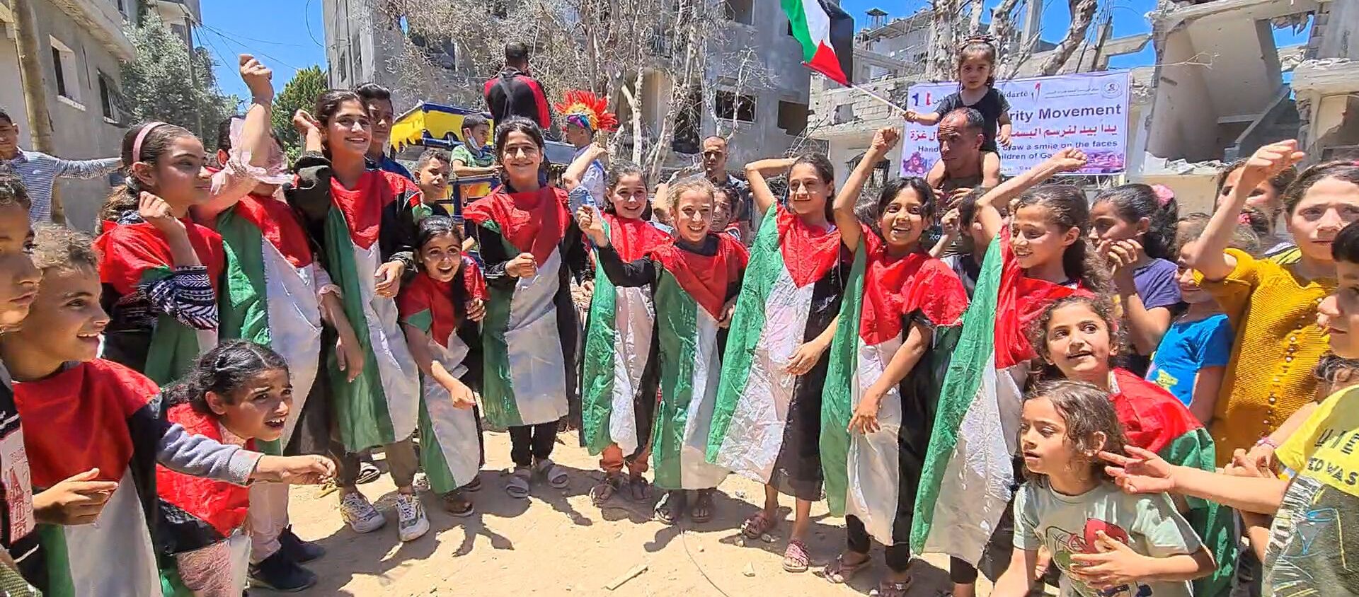 مبادرة ترفيهية لرسم الابتسامة على وجوه أطفال قطاع غزة والتخفيف من آثار الحرب، فلسطين 28 مايو 2021 - سبوتنيك عربي, 1920, 30.05.2021