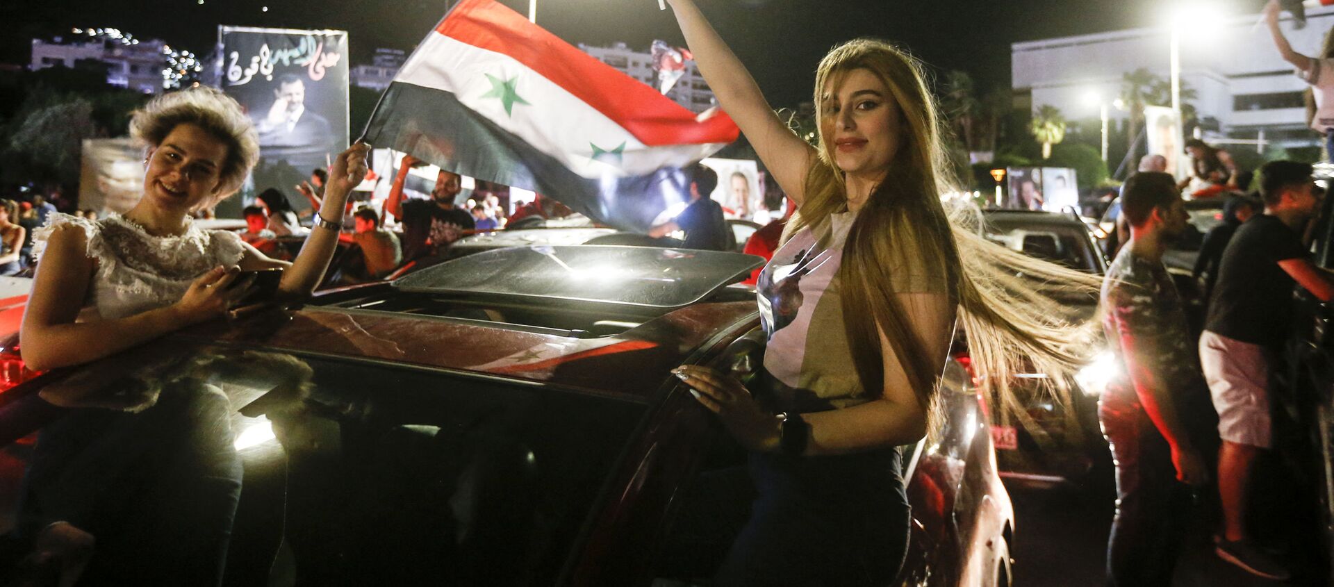 احتفالات في عموم سوريا بفوز الرئيس بشار الأسد في الانتخابات الرئاسية السورية، دمشق، سوريا 27 مايو 2021 - سبوتنيك عربي, 1920, 29.05.2021