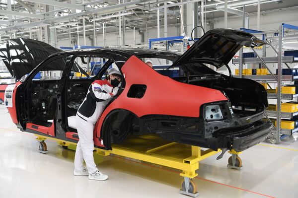  بدء الإنتاج التسلسلي لسيارات أوروس سينات في مصنع ألاباغا بجمهورية تتارستان، روسيا 31 مايو 2021 - سبوتنيك عربي