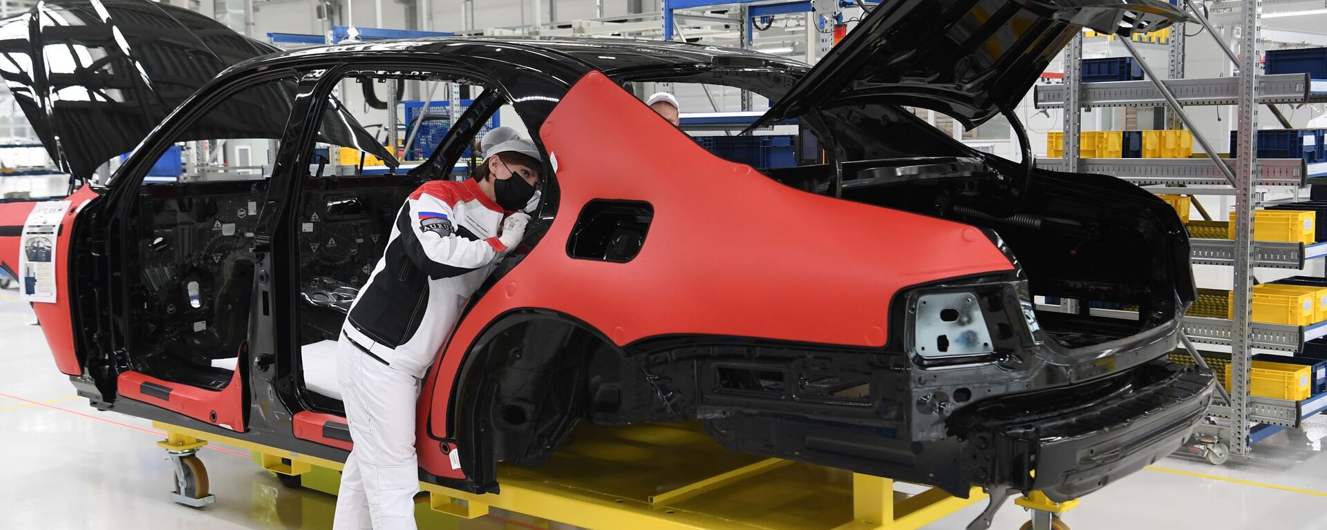  بدء الإنتاج التسلسلي لسيارات أوروس سينات في مصنع ألاباغا بجمهورية تتارستان، روسيا 31 مايو 2021 - سبوتنيك عربي, 1920, 02.05.2022