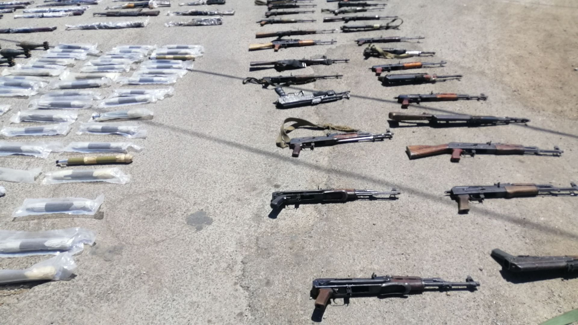 ضبط كمية ضخمة من الأسلحة في مخبأ سري بريف حمص وسط سوريا - سبوتنيك عربي, 1920, 03.06.2021