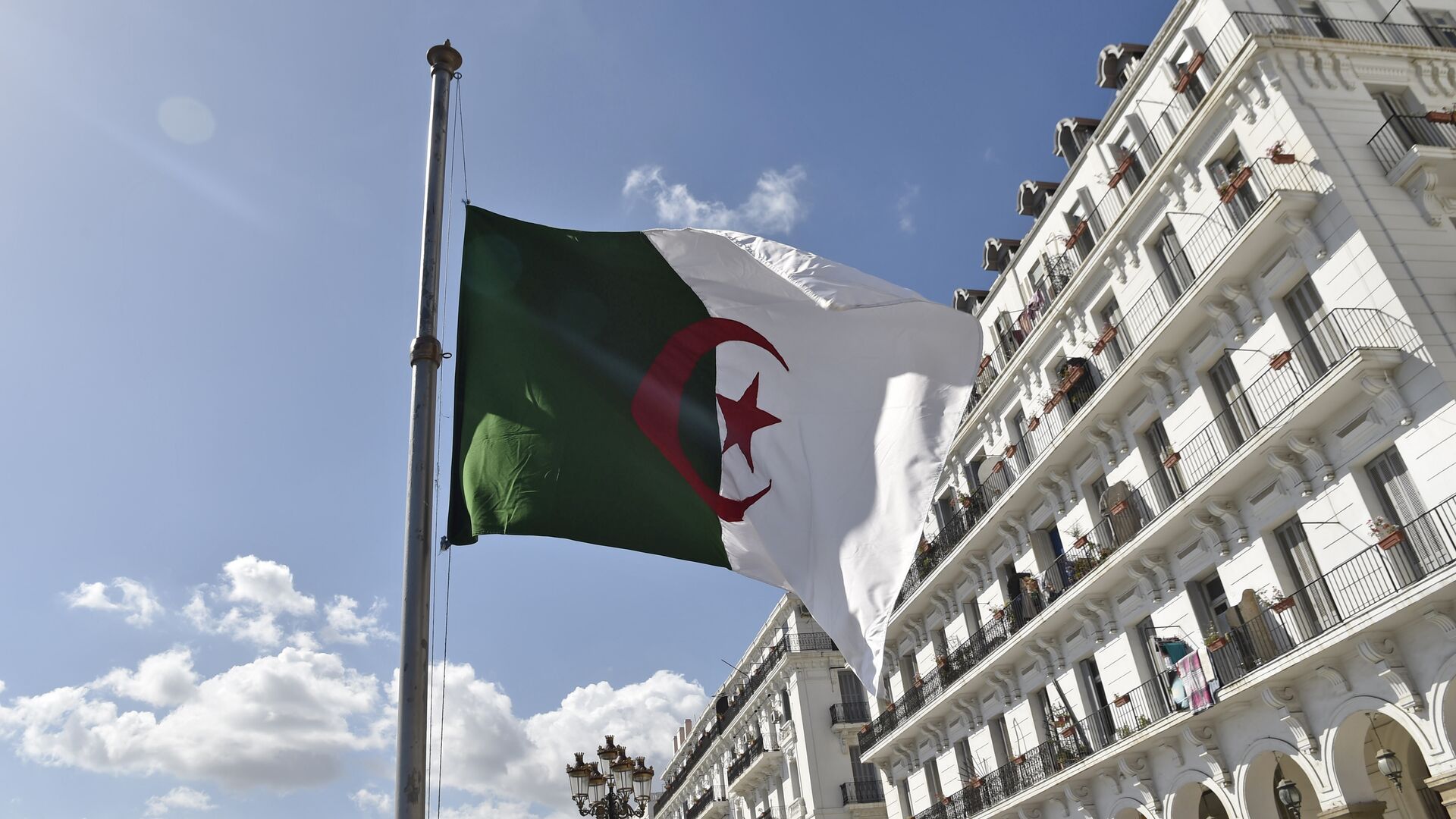 علم الجزائر - سبوتنيك عربي, 1920, 23.07.2022
