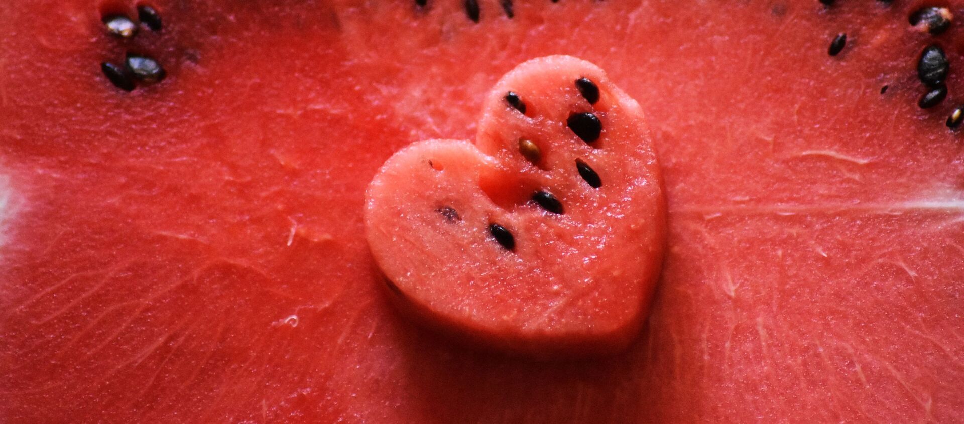 لب ثمرة البطيخ الأحمر الشهية - سبوتنيك عربي, 1920, 08.06.2021