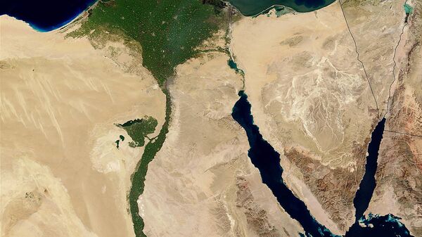 خريطة تظهر تهر النيل وسيناء وسواحل البحر الأحمر والمتوسط والأراضي والمصرية ودلتا النيل، ونشرت الصورة وكالة ناسا الأمريكية - سبوتنيك عربي