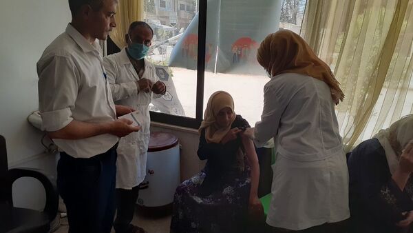  الانتهاء من تطعيم الكوادر الصحية شرق سوريا ضد كورونا - سبوتنيك عربي