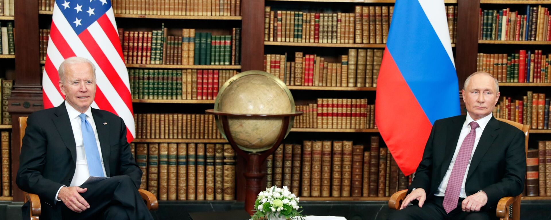صورة جماعية - الرئيس الروسي  فلاديمير بوتين والرئيس الأمريكي جو بايدن في  فيلا لا غرانج في جنيف، سويسرا 16 يونيو 2021 - سبوتنيك عربي, 1920, 06.10.2022