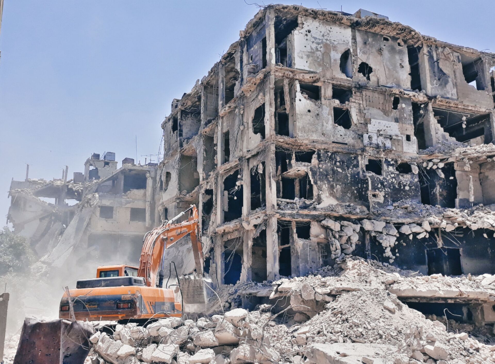 تسريعا لعودة المهجرين... بدء حملة لإزالة الأبنية الآيلة للسقوط في حمص القديمة   - سبوتنيك عربي, 1920, 17.06.2021