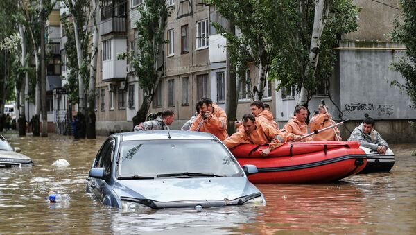فيضانات كيرتش بسبب الأمطار الغزيرة  - سبوتنيك عربي
