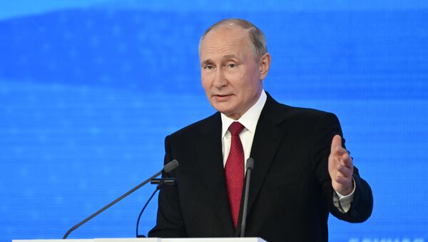 الرئيس فلاديمير بوتين في مؤتمر روسيا الموحدة - سبوتنيك عربي