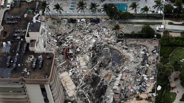 انهيار مبنى سكني في مدينة ميامي الأمريكية - سبوتنيك عربي