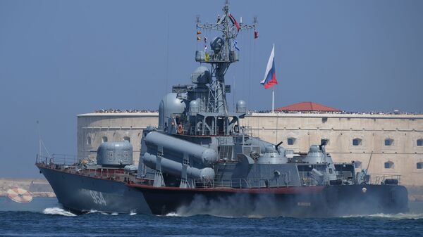 القارب الصاروخي إيفانوفيتس التابع لأسطول البحر الأسود التابع للبحرية الروسية - سبوتنيك عربي