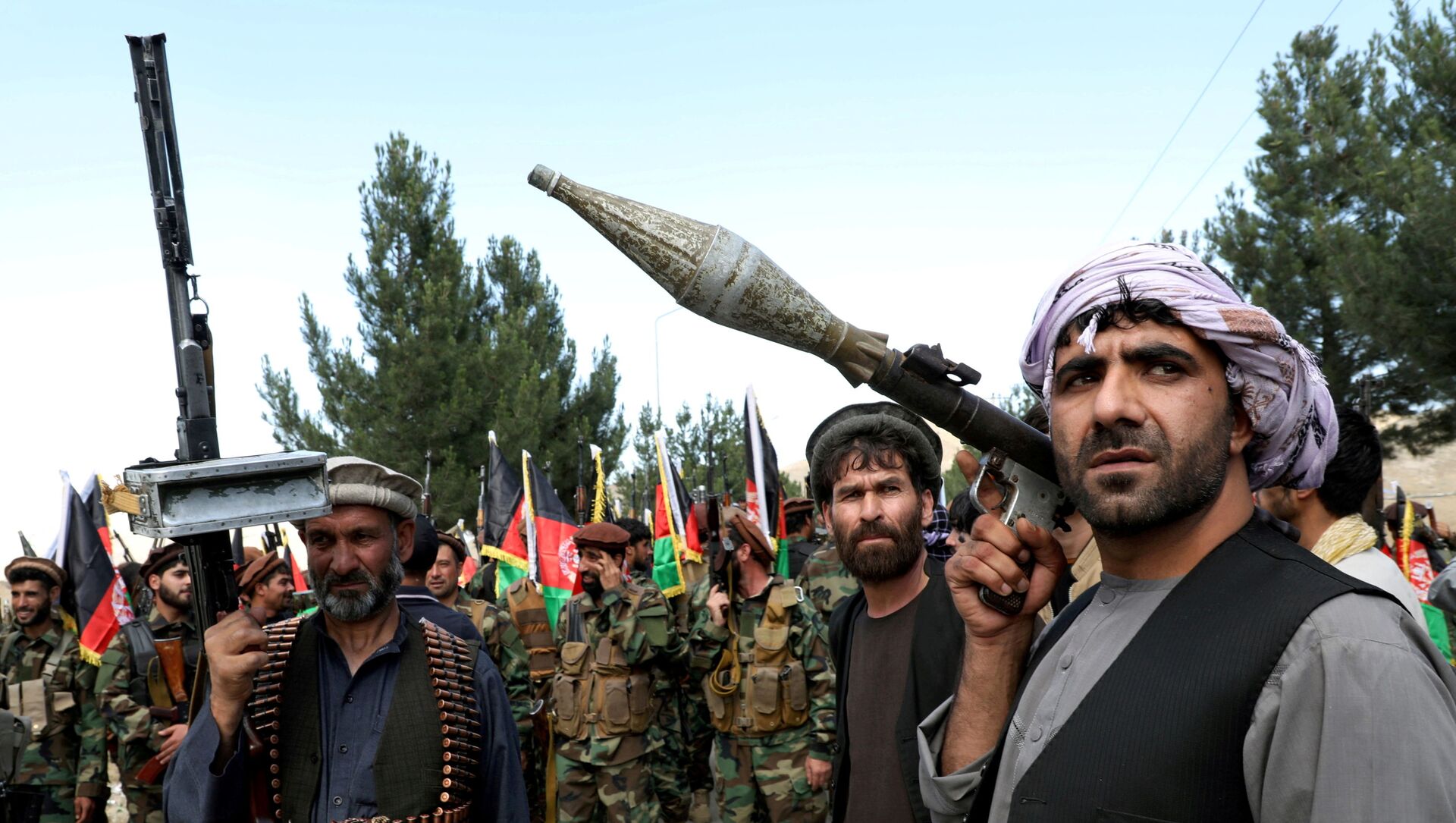 مسلحون موالون لقوات الأمن الأفغانية يقاتلون ضد طالبان في كابول  - سبوتنيك عربي, 1920, 13.07.2021