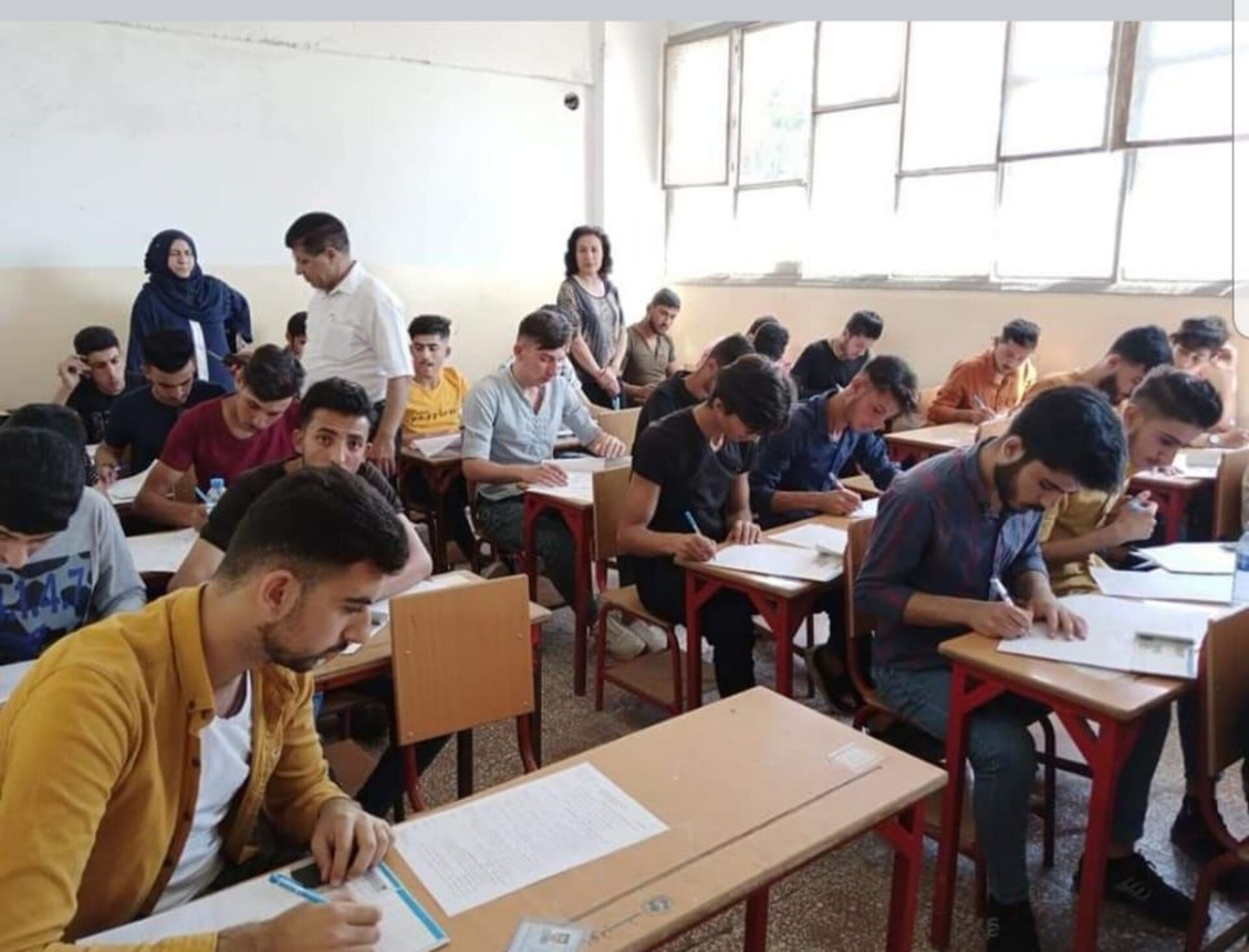 الحسكة السورية تنجح في إتمام الامتحانات رغم استيلاء الجيش الأمريكي على 90% من مدارسها - سبوتنيك عربي, 1920, 09.07.2021