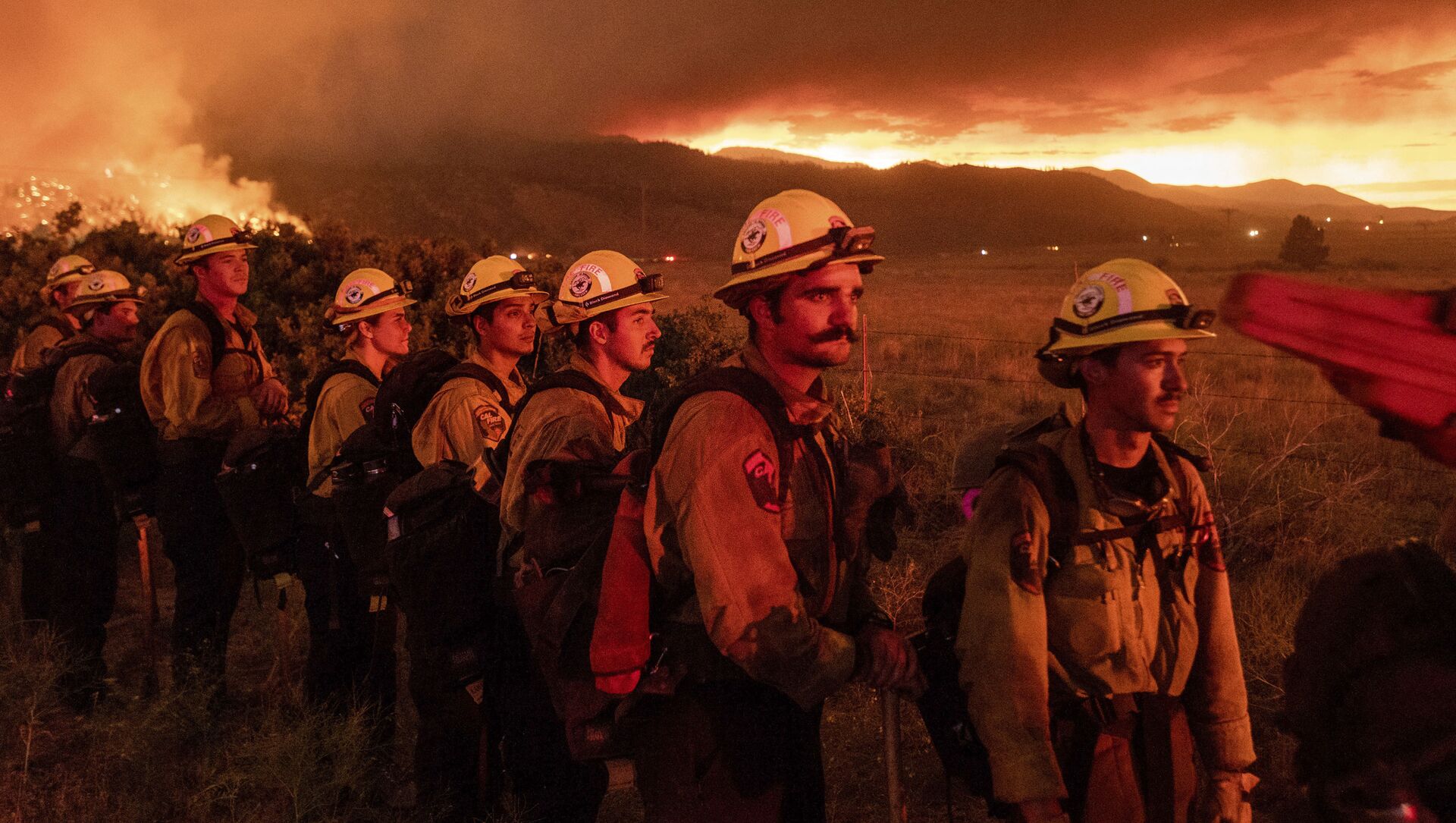 رجال إطفاء الحرائق يصلون إلى غابة بلوماس الوطنية، دويل، ولاية كاليفورنيا، الولايات المتحدة 9 يوليو 2021 - سبوتنيك عربي, 1920, 19.11.2021