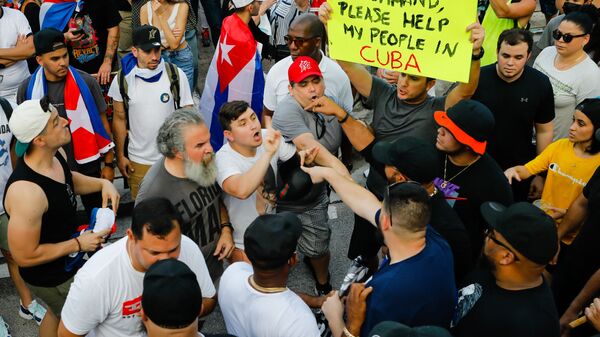 احتجاجات لدعم كوبا في ميامي، الولايات المتحدة الأمريكية 11 يوليو 2021 - سبوتنيك عربي