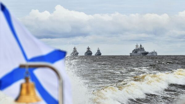 عيد البحرية الروسية في سان بطرسبورغ، الذكرى الـ325 لتأسيس الأسطول البحري، 25 روسيا 2021 - سبوتنيك عربي