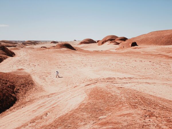 صورة نزهة على المريخ، للمصور الصيني دان ليو، الحائز على المركز الأول في ترشيحات مصور العام من  مسابقة التصوير الدولية IPPAWARDS 2021 - سبوتنيك عربي